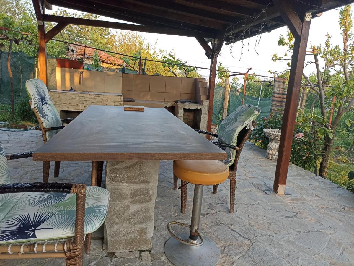 Apartamento Stai Za Gosti Bazdarovi Byala  Exterior foto