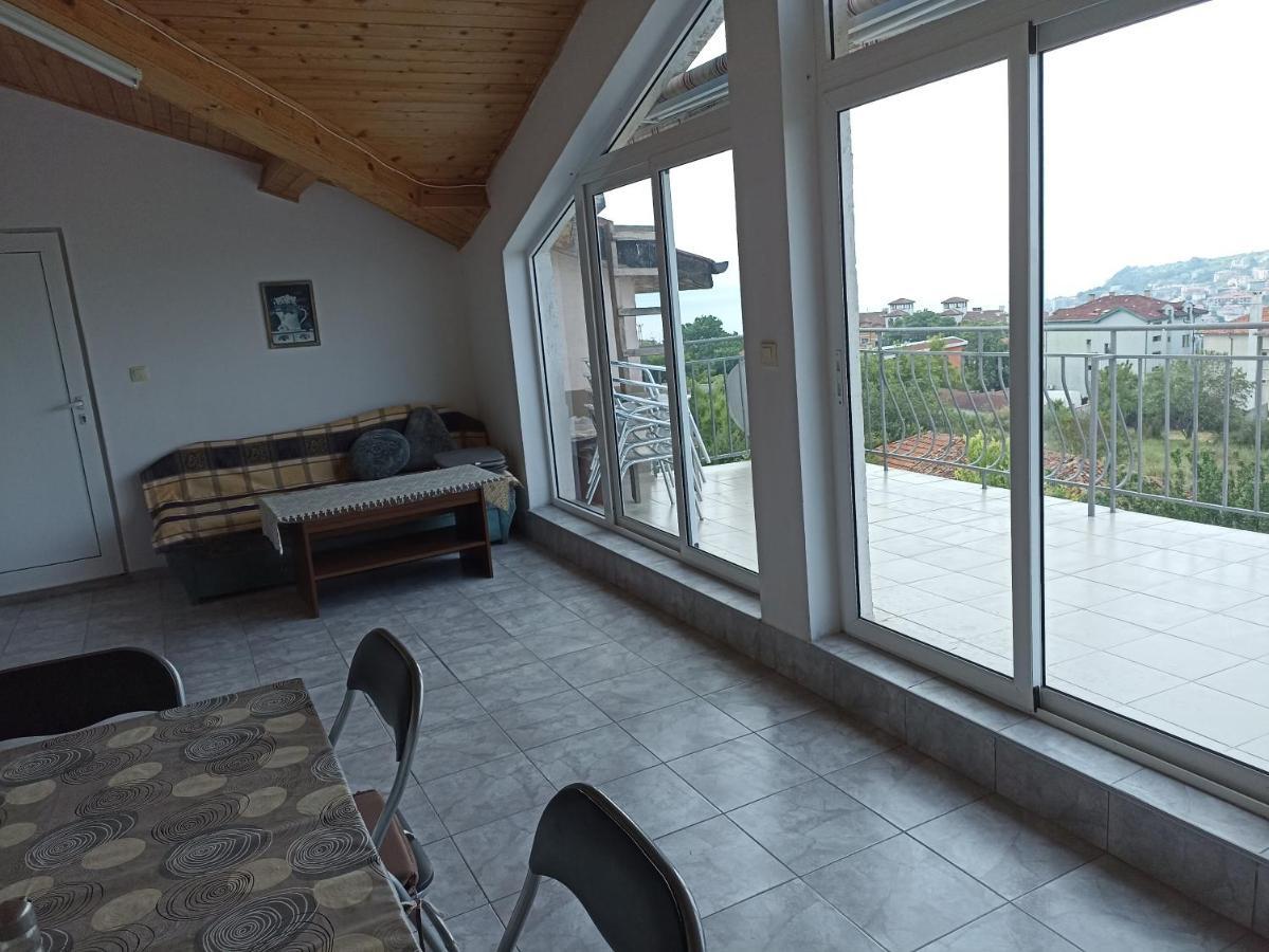 Apartamento Stai Za Gosti Bazdarovi Byala  Exterior foto